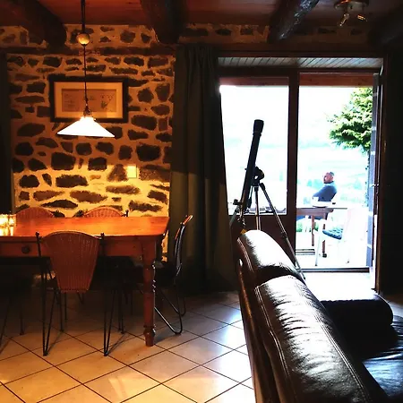 With Mountain View Holiday home *